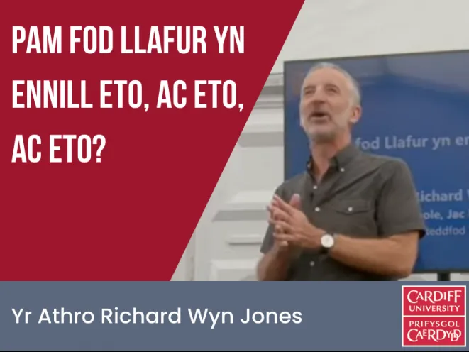 richard wyn jones yn darlithio